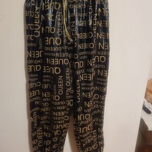 Love J Queen Print Pants